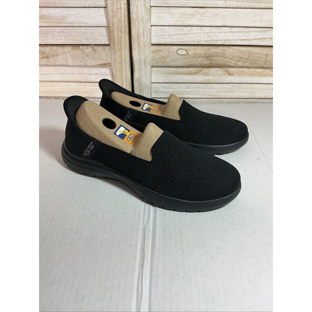 slip in Skechers women's Black Color Size  7.5 In New Condition With Out Box